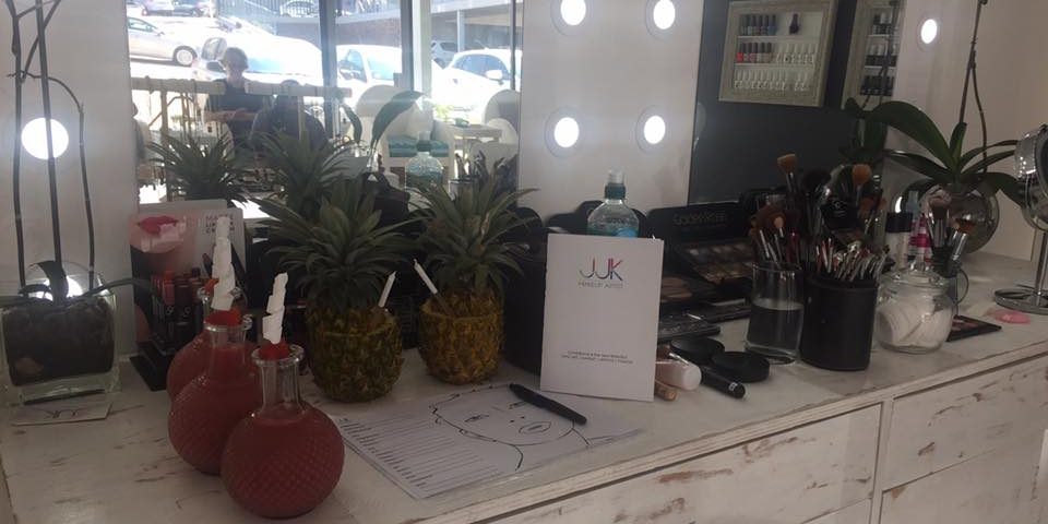 Makeup Lessons at the studio mobile makeup artist johannesburg_makeup artist linden_makeup artist randburg_28
